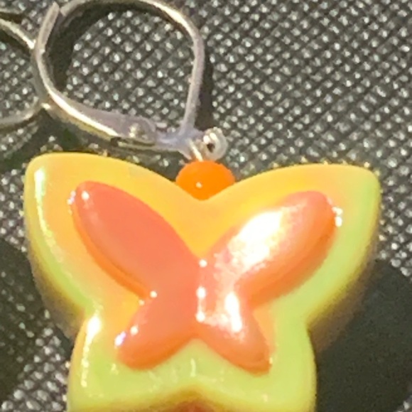 SPRING EARRINGS - Picture 2 of 2